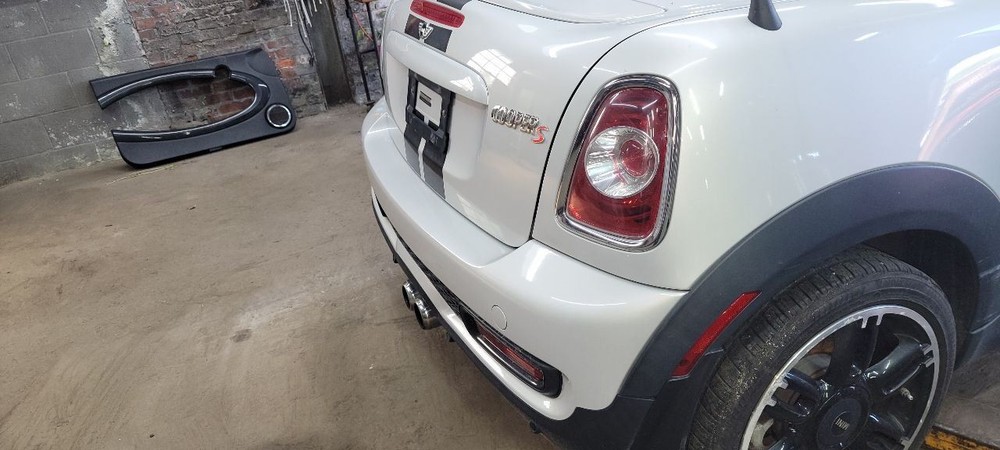 .15 Mini Cooper Cowl Vent Panel