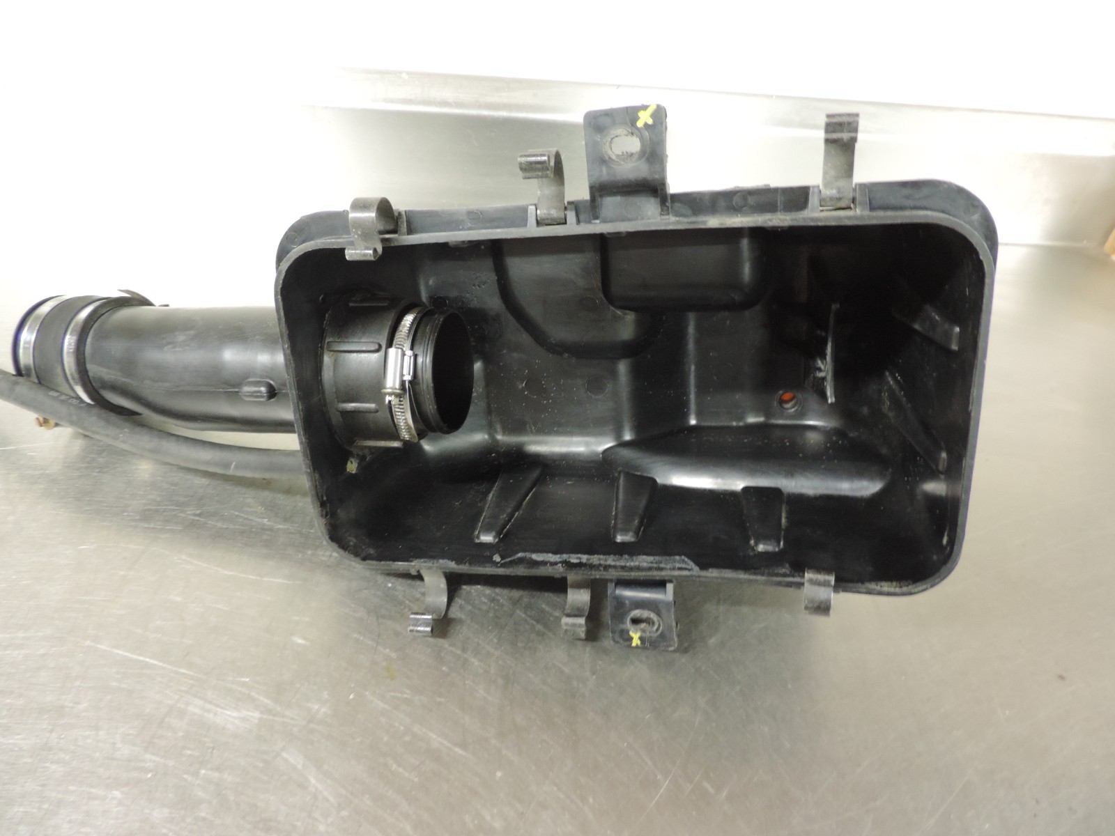 2001 Polaris Sportsman 500 HO Airbox Air Filter Housing Snorkel Lid Intake Tube