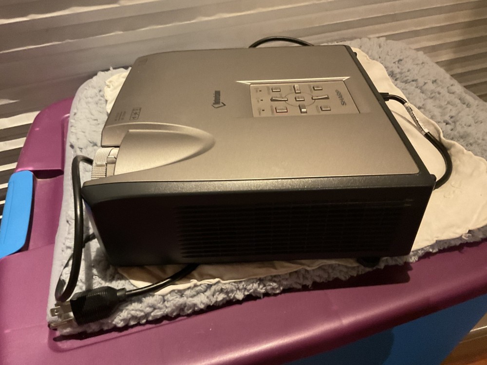 Sharp XR-30X DLP Multimedia Notevision Projector bundle TESTED