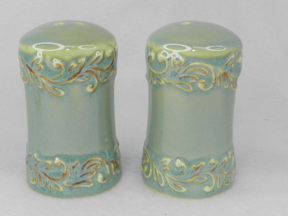 L. Tremain Bone China Salt & Pepper Set