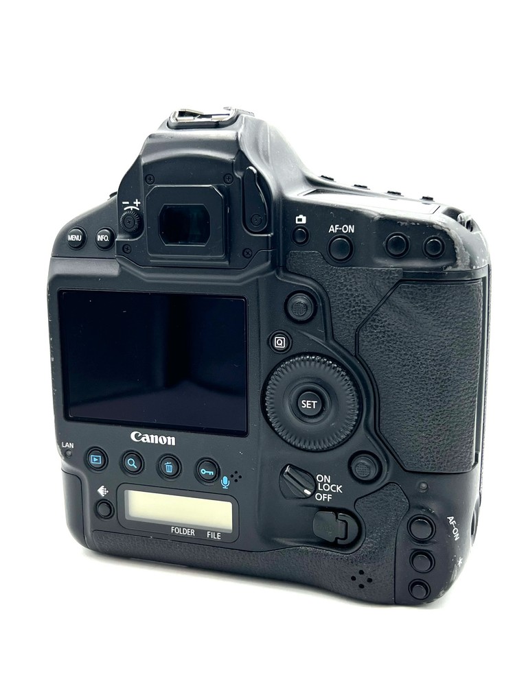 USED Canon EOS 1DX Digital SLR Camera