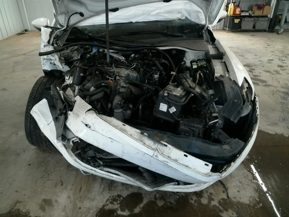 PASSAT 2012 High Mounted Stop Light 104748451