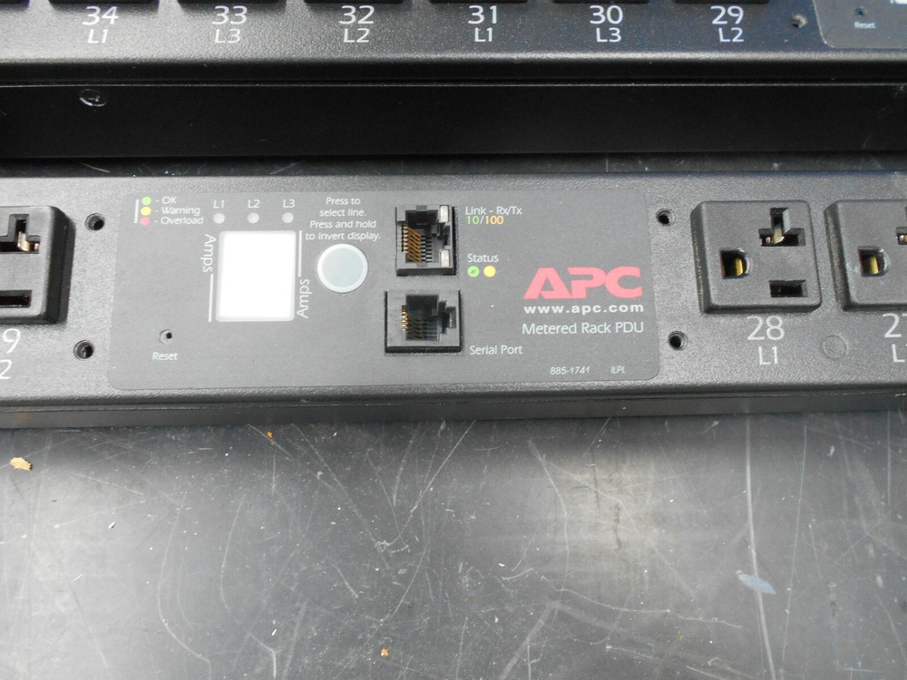 APC AP7862 METERED RACK PDU POWER DISTRIBUTION UNIT 42 OUTLETS