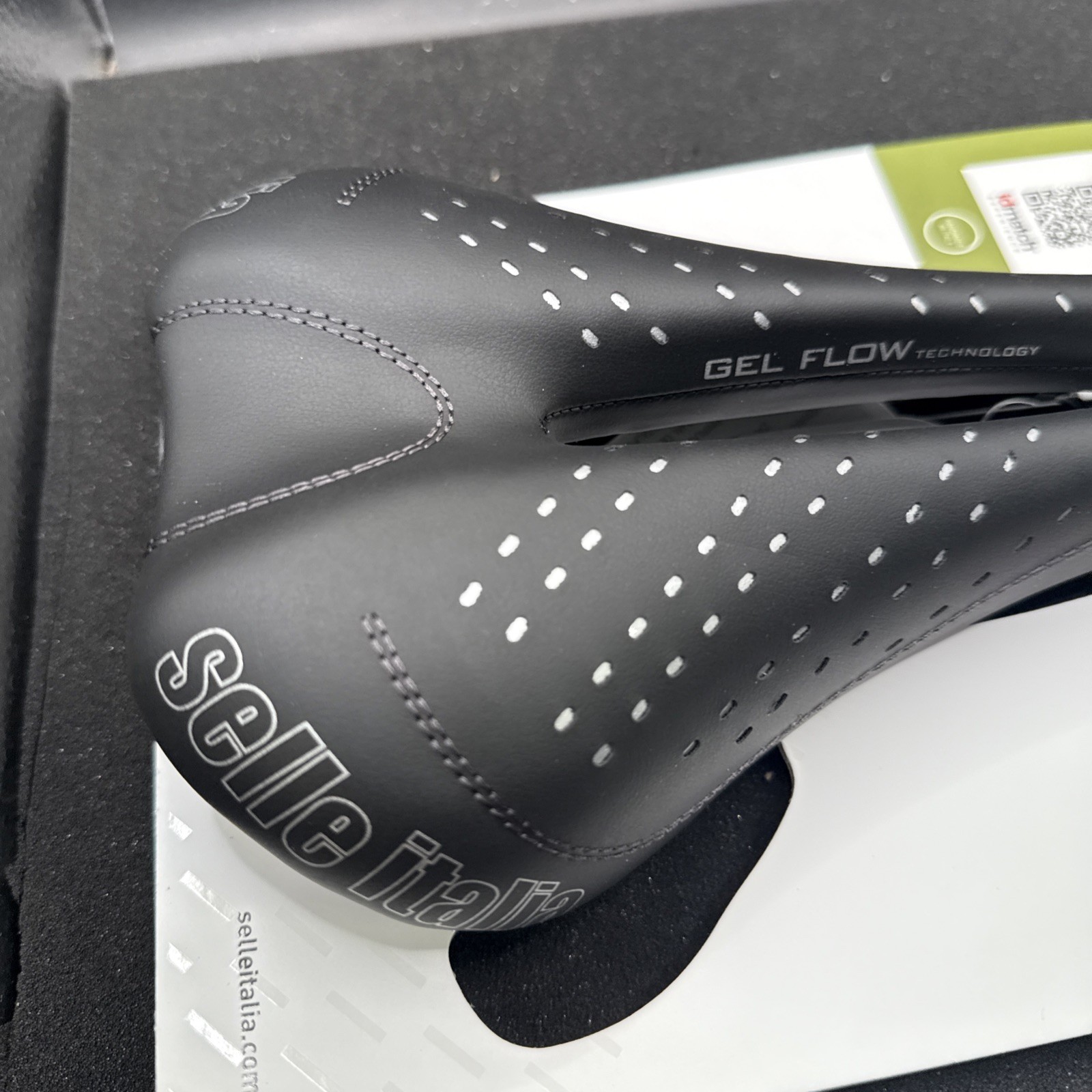 Selle Italia Sport Gel Flow Cycling Saddle Seat S2 140mm (9419-40)