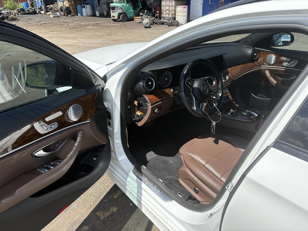 MERCEDES E-CLASS Front Winshield Camera A2139007324 2018 2019