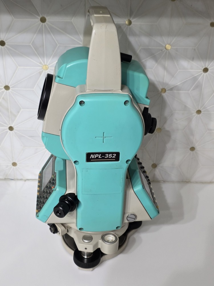NIKON NPL-352 UNTESTED
