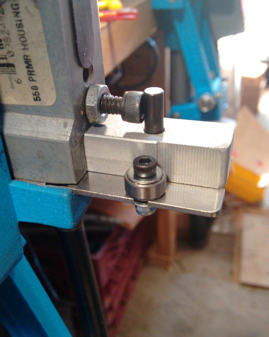 Dillon RL 550B/C Primer Track Bearing Plate W/Ball Bearing