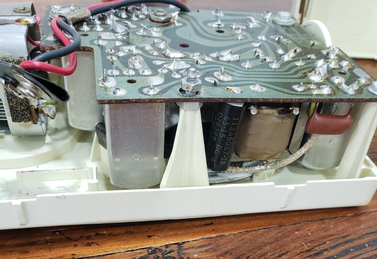 Vintage General Electric P808A Superheterodyne AM Transistor Radio NOT TESTED