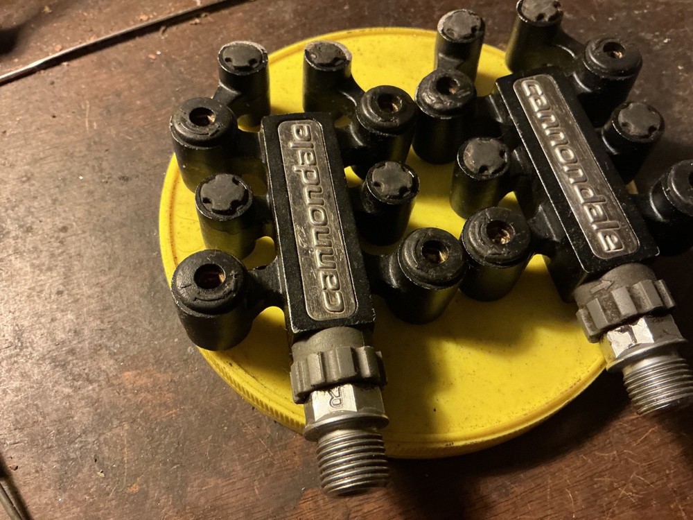 Platform pedals unique Cannondale