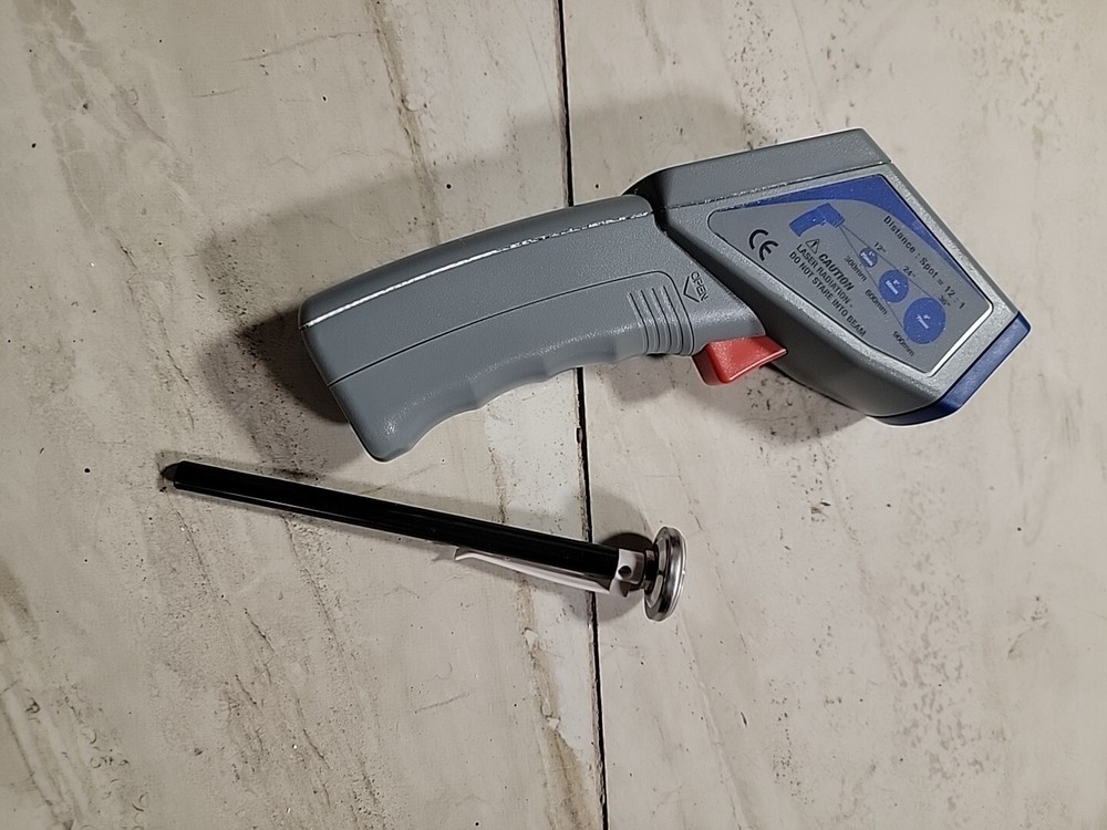 Blue-Point Infrared Thermometer RTEMPB3A Class II Laser +hard case, Complete