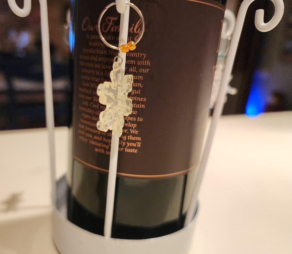 Snowman wine bottle head with stand