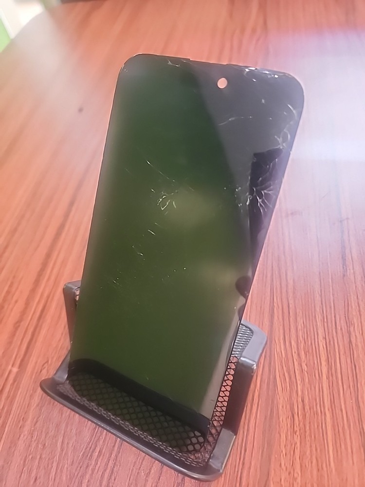 CRACKED OEM iPhone 15 Pro Max LCD Screen Replacement - LCD ONLY