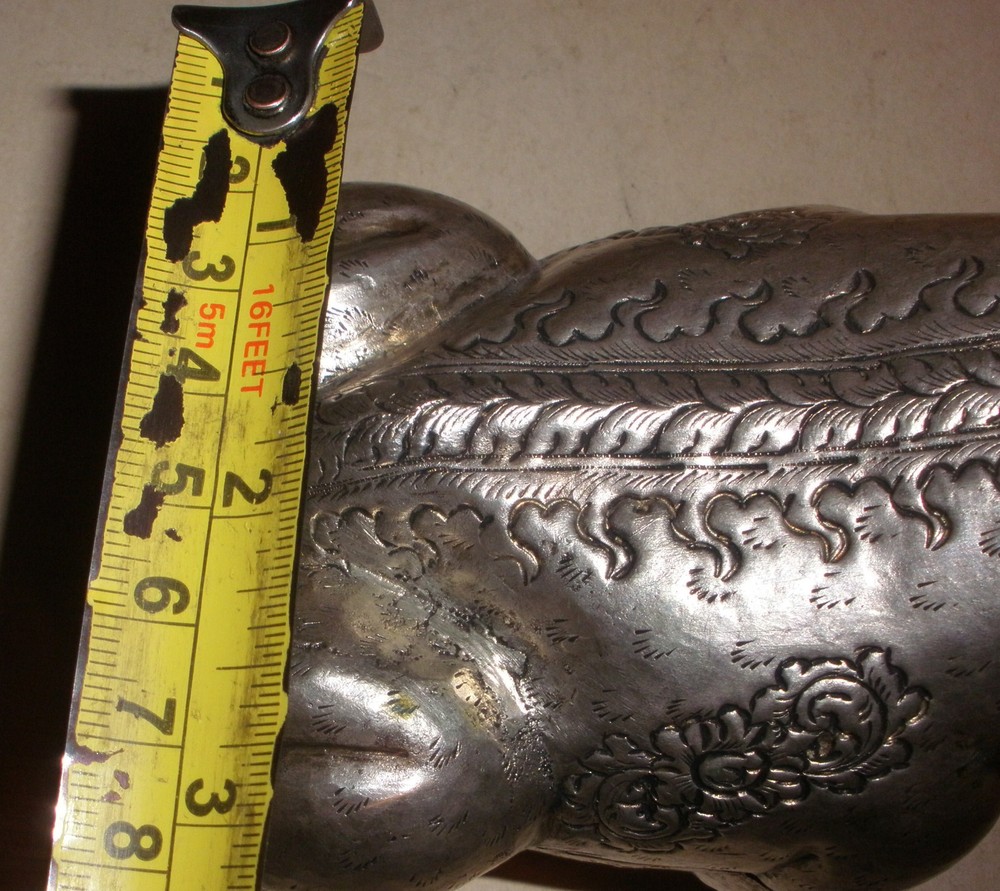Large vintage South Eastern silver frog box