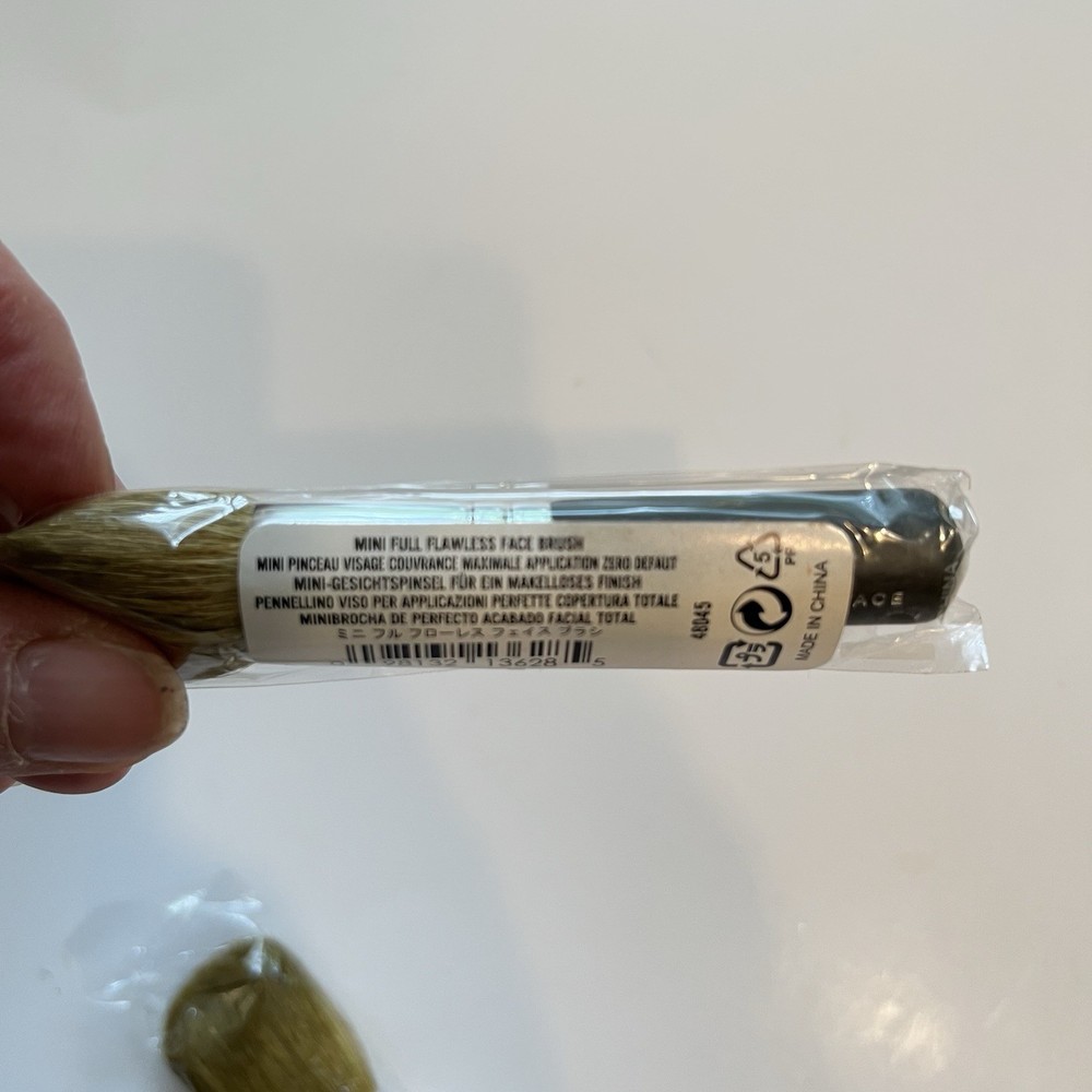 Bare Escentuals Minerals MINI FULL FLAWLESS Application FACE Brush Mini Kabuki