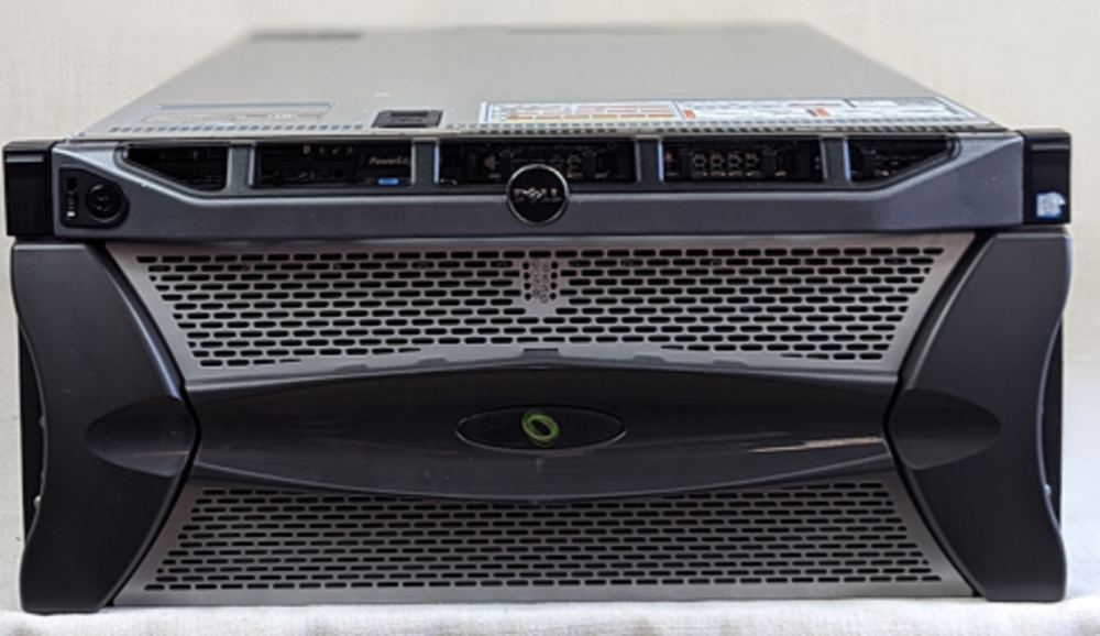 191TB TrueNAS Hybrid Flash Direct Attach Storage Array w/ Dell R630 Server