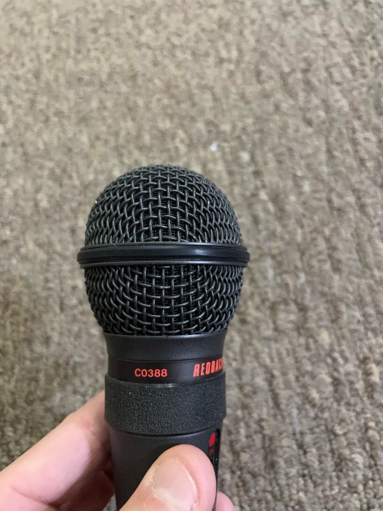 Redback Professional Handheld Unidirectional Dynamic Microphone C0388