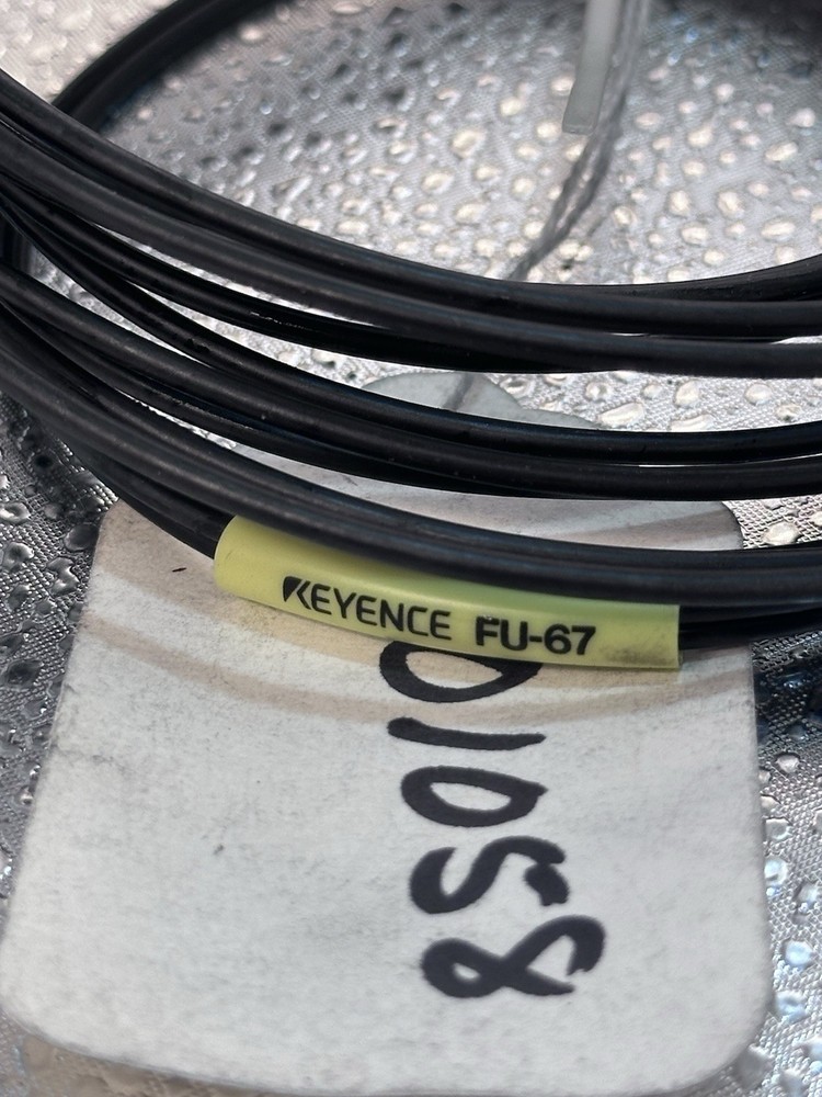 Keyence FU-67 Fiber Optic Sensor FU67 Amplifier Sensor