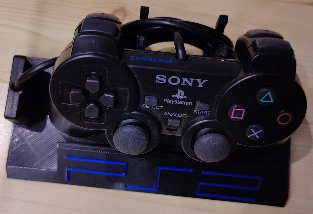 PlayStation 2 Controller Stand | PS2 Controller Holder Dock – Retro Display