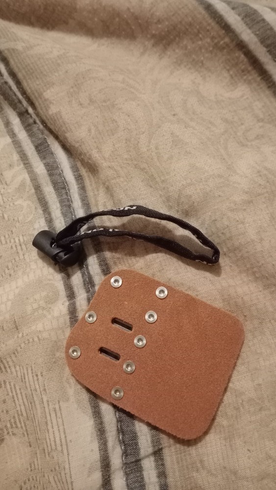 Avalon Barebow Tab For Barebow Field Target Recurve Bow (Right Hand Small Size)