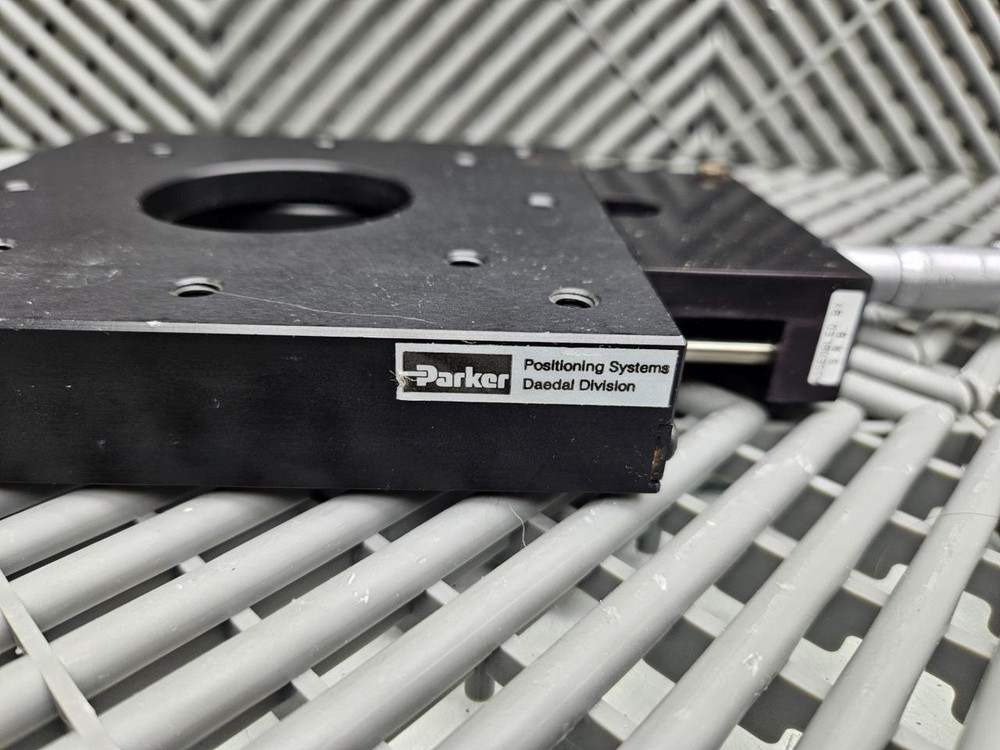 Parker Positioning Systems Daedal Division 4451 Manual Positioner