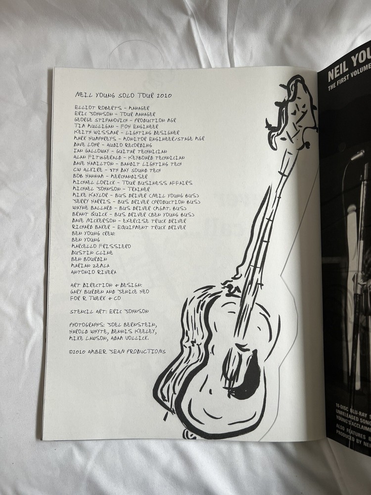 NEIL YOUNG 2010 US Concert Tour Program Art Book
