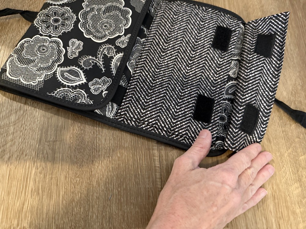 Thirty One Fold And Go Organizer Black Botanical Lace **missing notebook**
