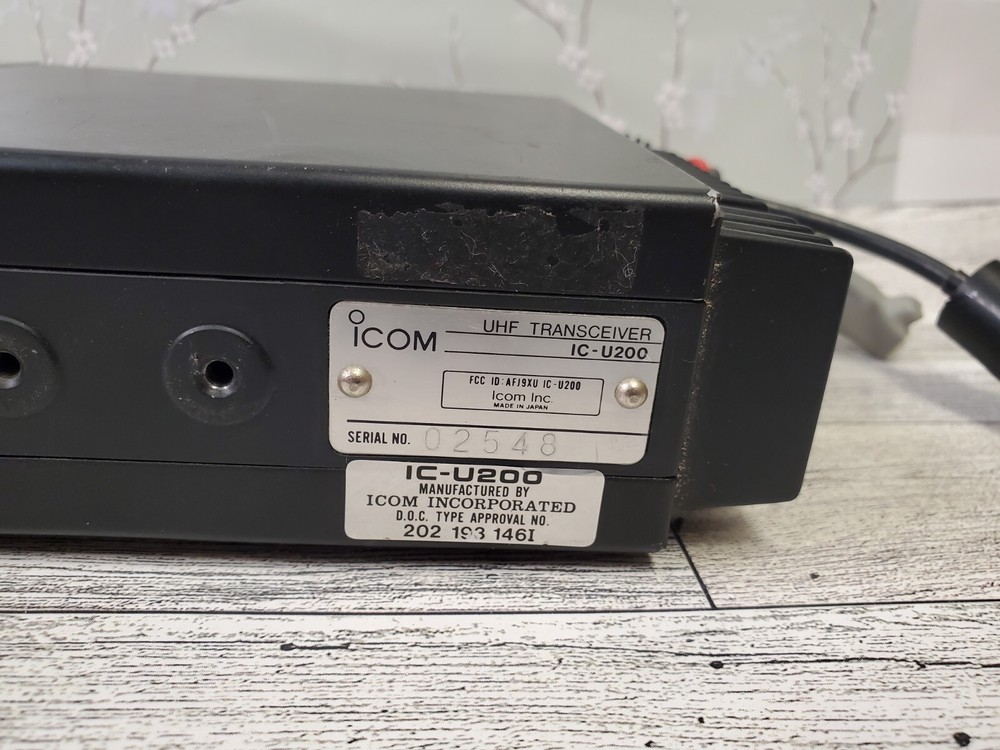 ICOM IC-U200 UHF Radio Transceiver Working