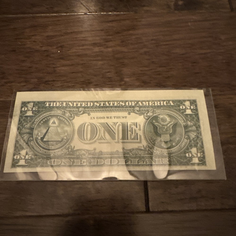1977 $1 DOLLAR BILL ERROR NOTE ..MISALIGNED, MISPRINT, OFFSET