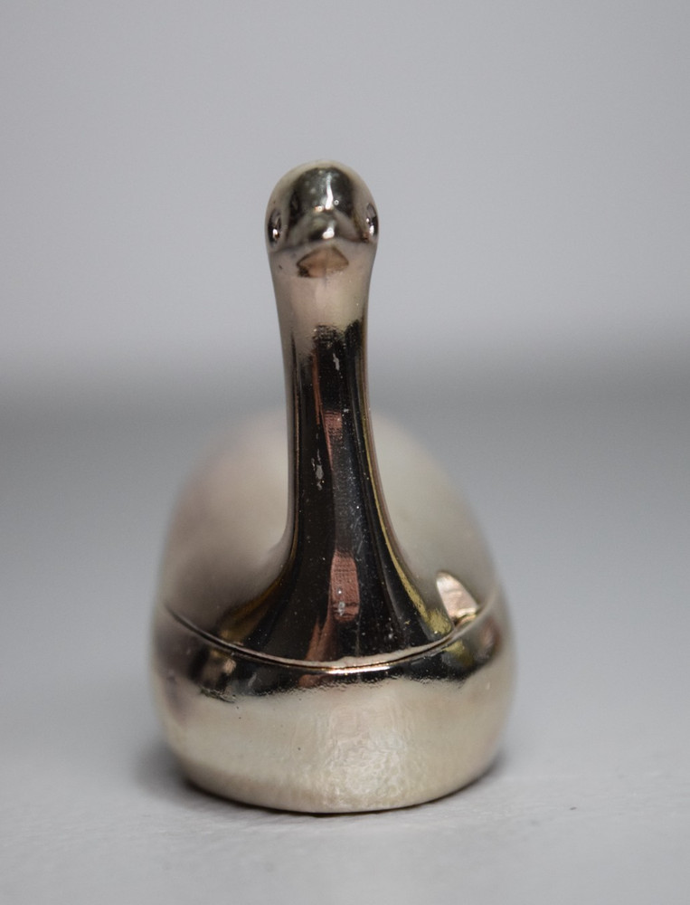 Wm. A. Rogers. Oneida Silversmiths Tarnish Resistant Silver Salt Cellar Swan