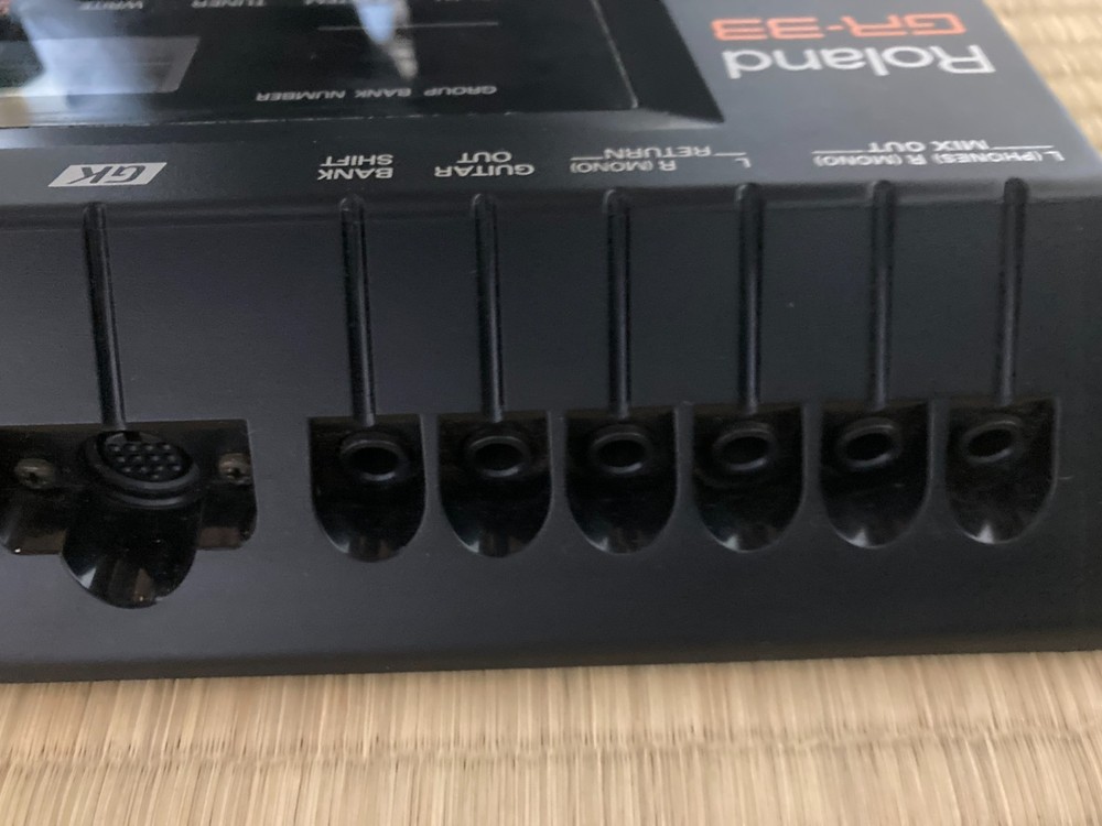 Roland GR-33 Guitar Synthesizer Multi-Effects Processor W/ Power Supply