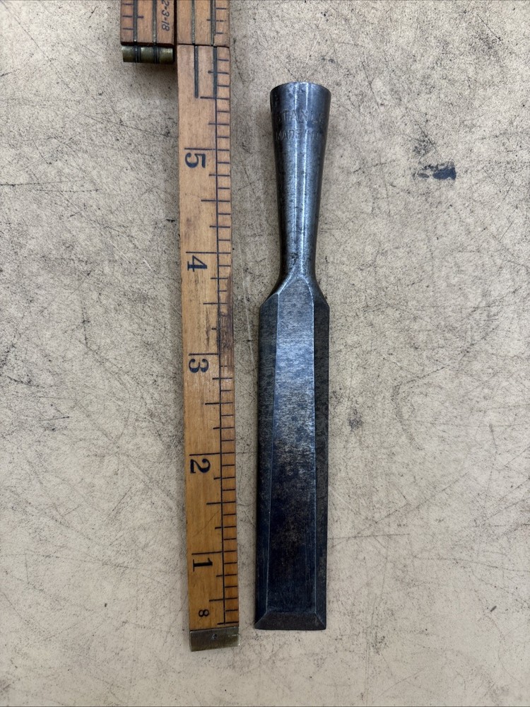 Vintage Stanley No. 750, 3/4” Wide Beveled-Edge Socket Chisel