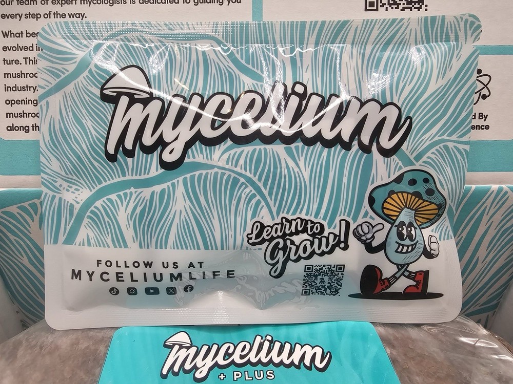 Mycelium Plus Mushroom Growing Kit, CVG Substrate Proprietary Blend (5 LBS)