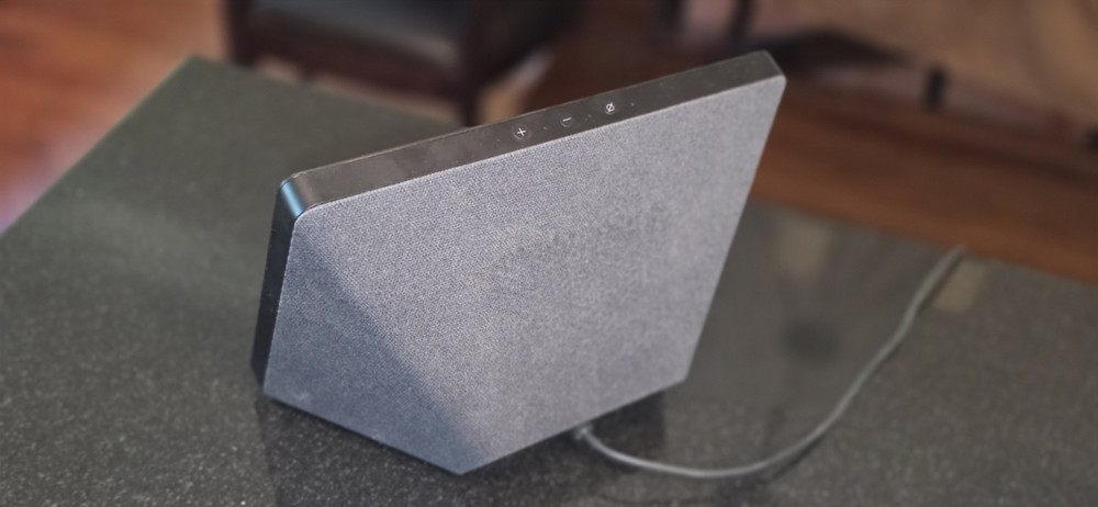 Amazon Echo Show (2nd Generation) Smart Assistant - Charcoal (B077SXWSRP)