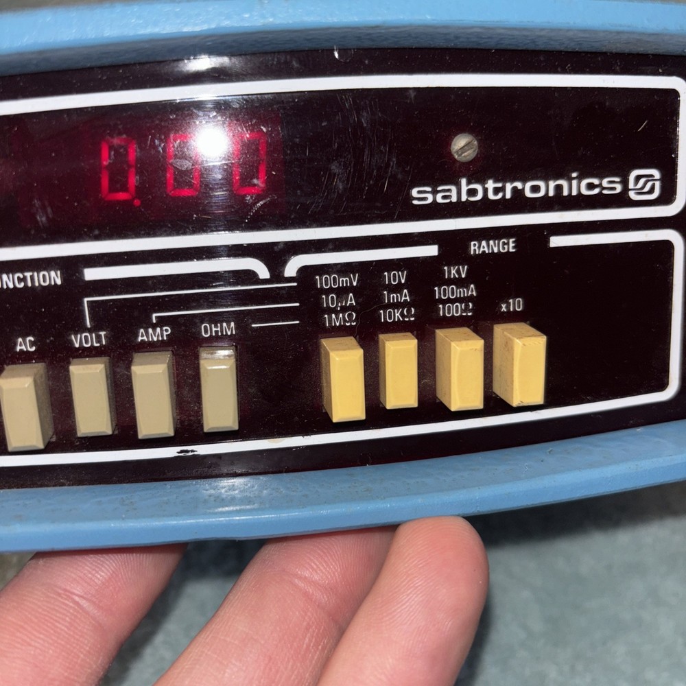 Sabtronics Model 2000 Digital Multimeter Excellent Working Condition LOC EF