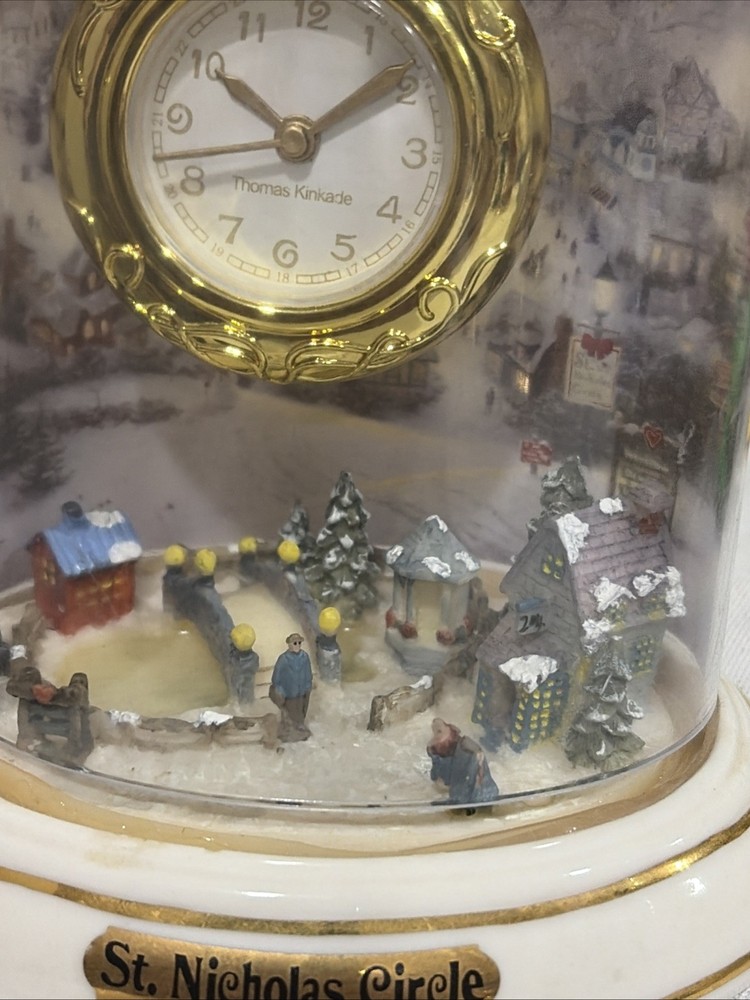 Thomas Kinkade 2004 St Nicholas Circle Dome Clock Gold Trim