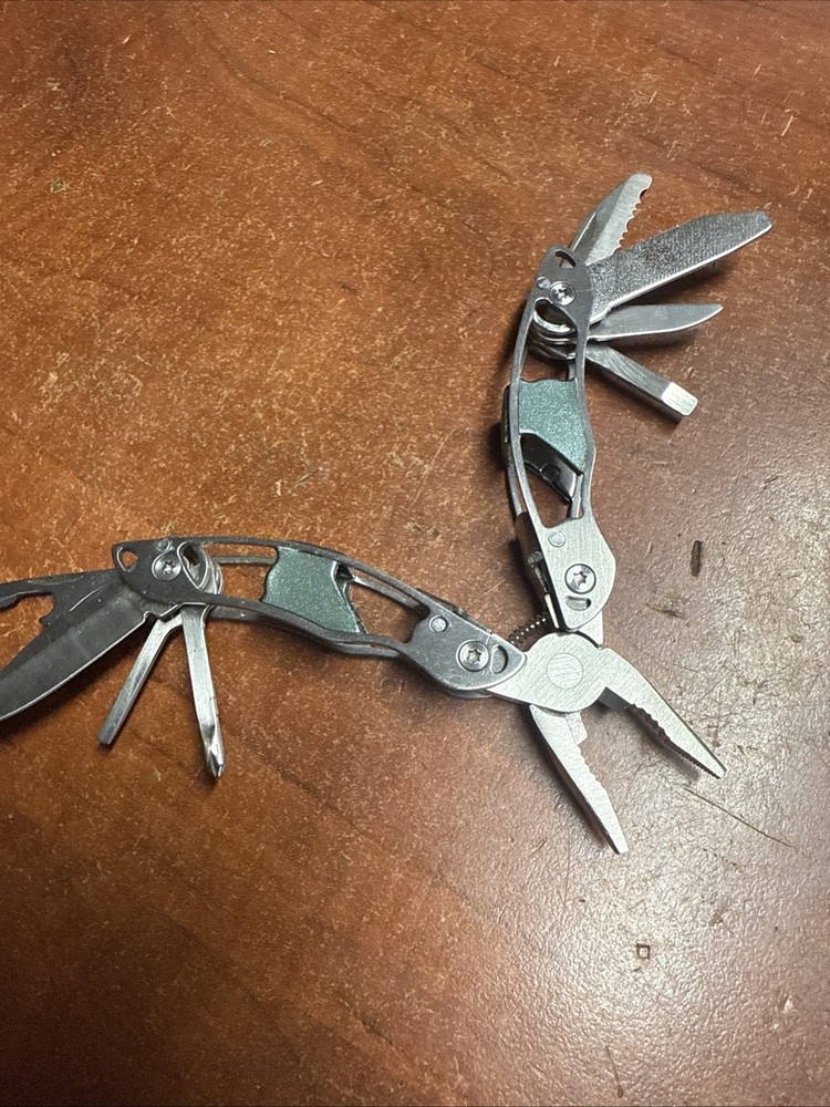 True TU194 Utility Frame Work Mini 9 In 1 Multitool 3” Length Slightly Use