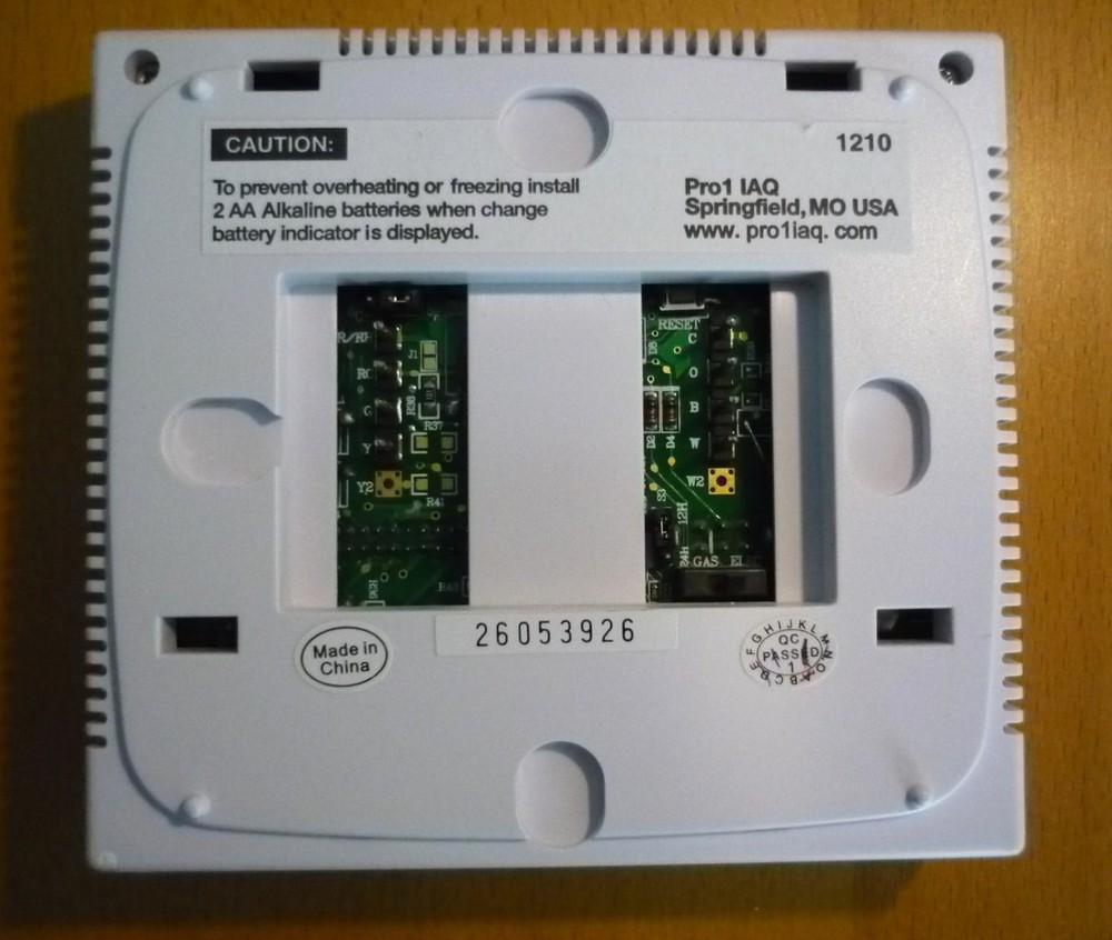 PROTECH Pro1 IAQ T705 - Programmable Digital Thermostat