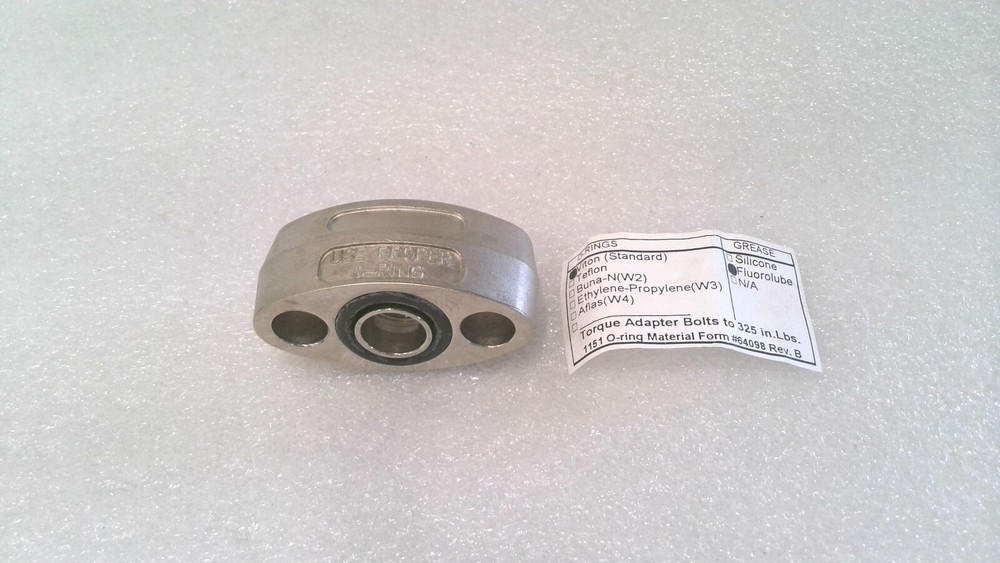 CS DGAEB VALVE BLOCK 2-BOLT MOUNT ADAPTER, FOR USE WITH FLUOROLUBE