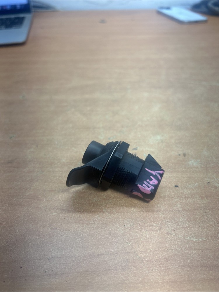 YAMAHA LS2000 GLOVE BOX LOCK Used Oem