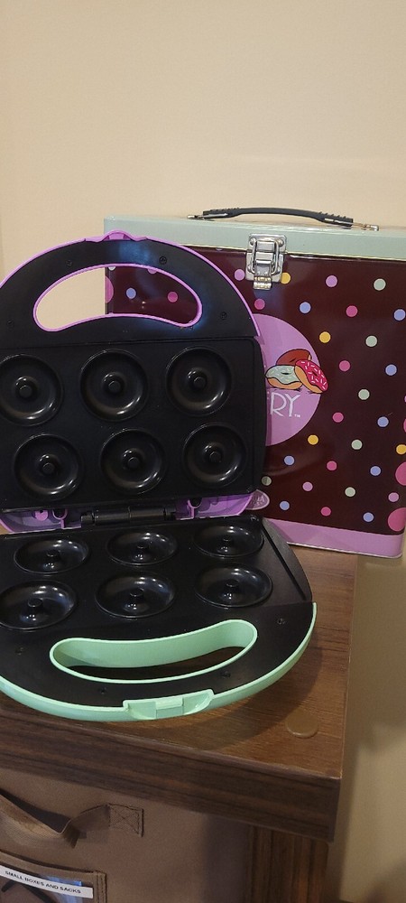 Donut Bakery Kit By Nostalgia Electrics, Fun Set With Case!