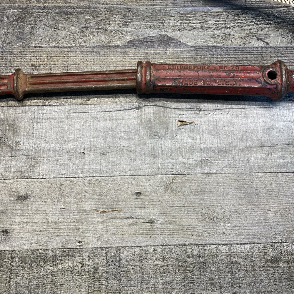 Vintage Bridgeport No. 20 Nail Puller Old Tool
