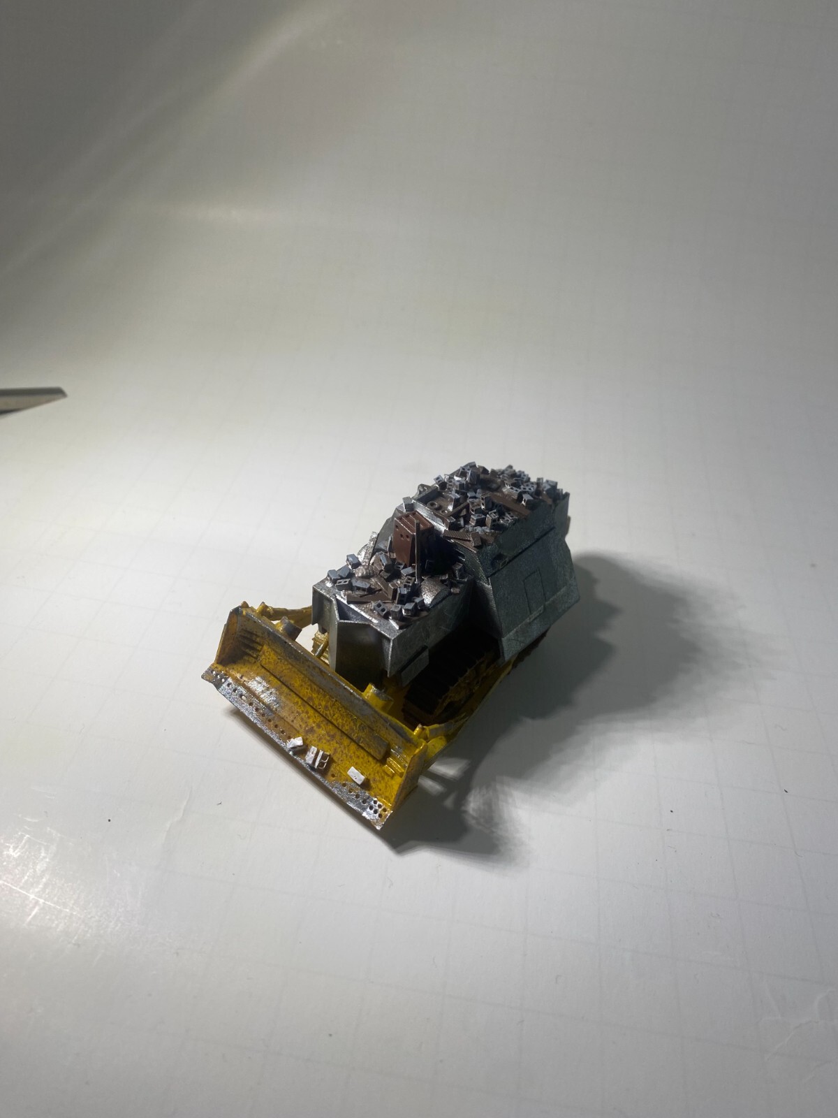 Komatsu D355A bulldozer Killdozer hotwheels scale