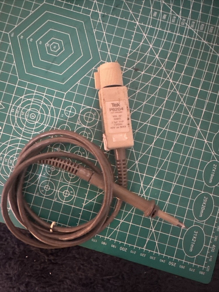 Tektronix P6204  Probe Assembly Missing Cap
