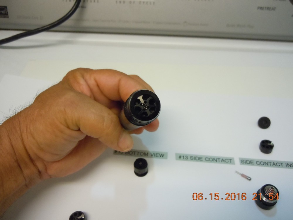 Authentic "AA" Mini Maglite Switch Assembly #108-000-211. w/ Installation Tool