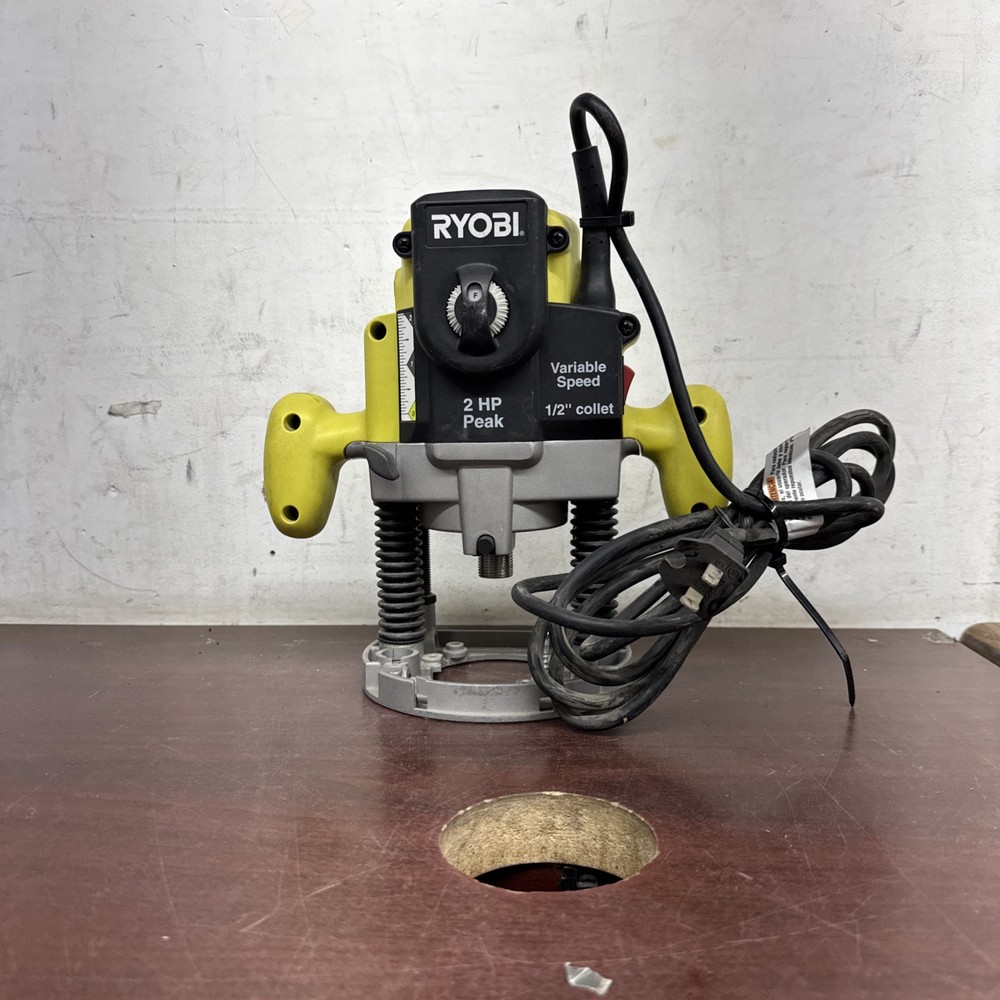 RYOBI 10 Amp 2 HP Plunge Base Corded Router MISSING
