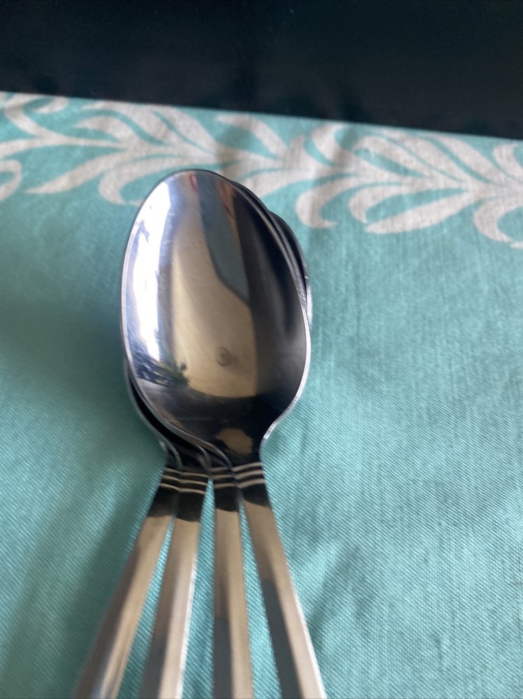 4 Pcs Rogers Co Country Shell Dinner Spoons Stainless Flatware
