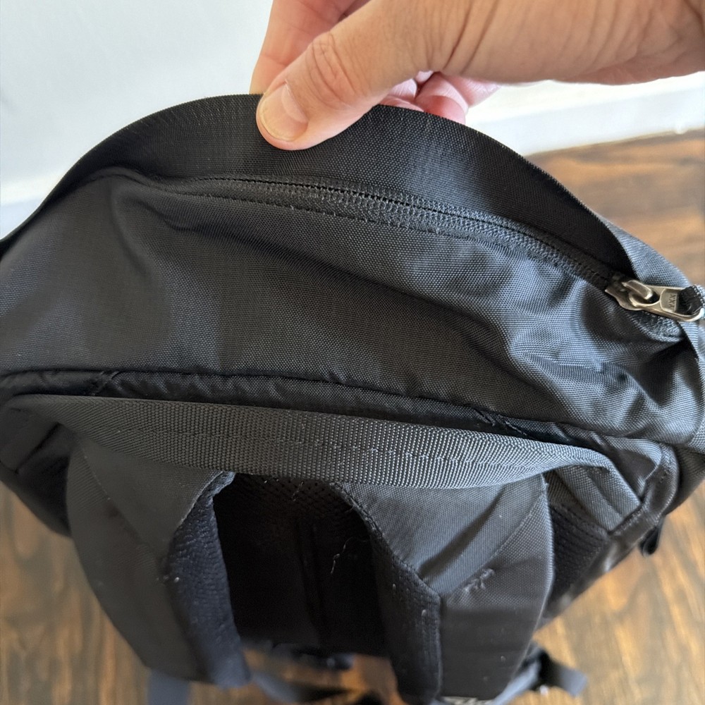 Gregory Sketch 28 Liter Daypack Backpack Black/Gray