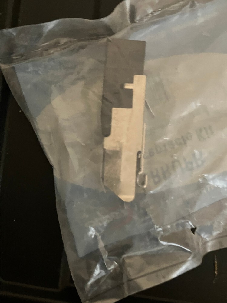 SUPCO RRUPR Universal Plug-in Range Surface Element Receptacle