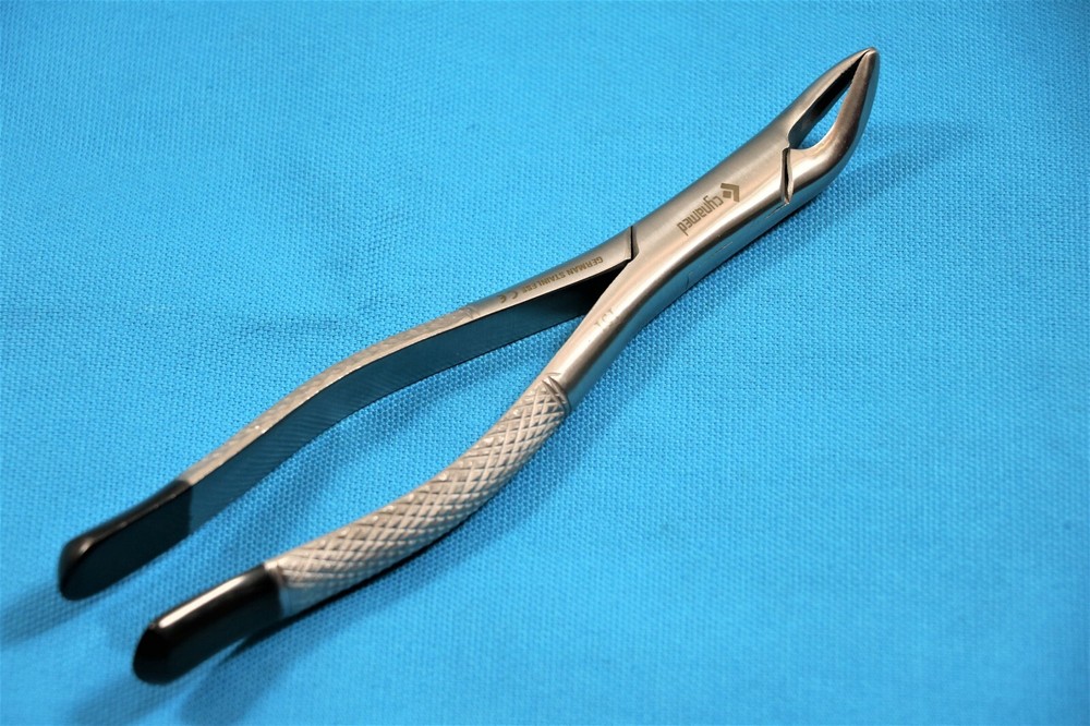 German Dental Lower Universal Tooth Extracting Forceps# 151 With Serrated Jaws