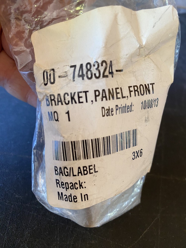(IB25) 00-748324 Hobart Front Panel Bracket